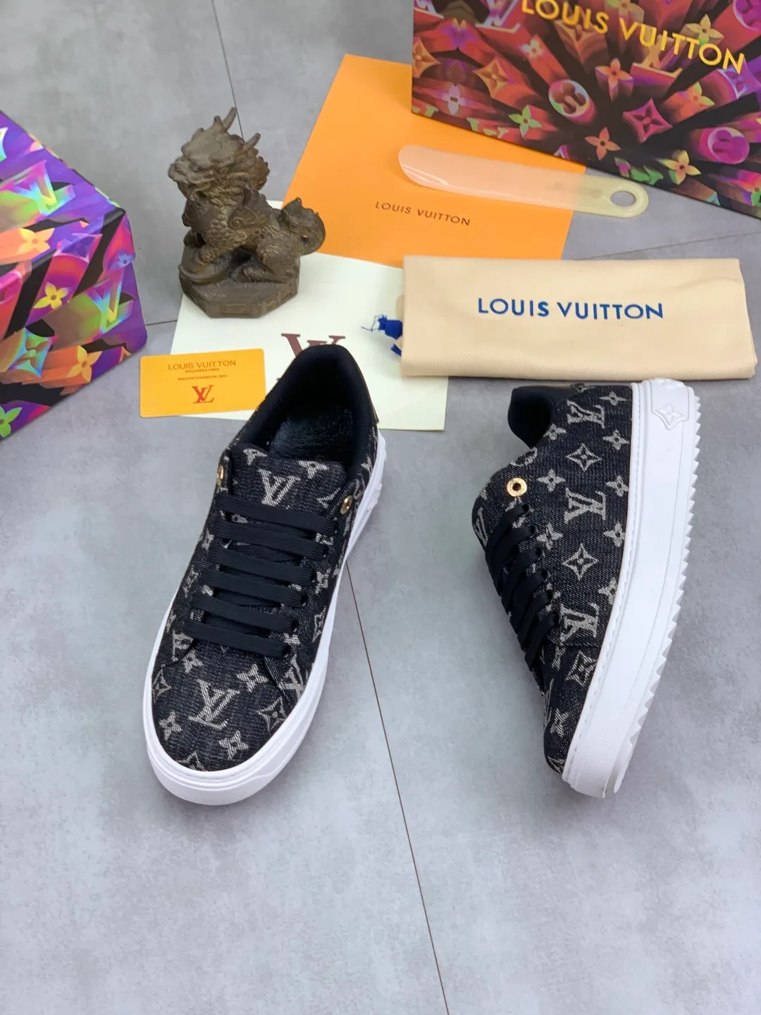 Men's men's shoes💰P520💰[New model]🆘High quality cowhide [Louis Vuitton]LV official website latest model🎁casual and fashionable men's shoes👟hot style💥simple and elegant style, exclusive for trendy men. Unique official website latest brand elements👑original decoration, fashionable and generous, the fabric is made of original denim➕comfortable and breathable mesh lining➕cow leather feet ✅The official website specifies wear-resistant casual outsole, the classic model is taken in real life🎬Color: 6️⃣colors available😍Number of codes: 38-44 Full set of packaging